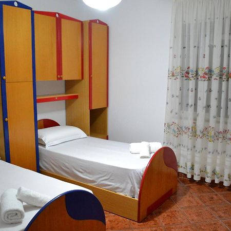 Central 5 Bedrooms Apartment Partial Seaview Vlora Kültér fotó