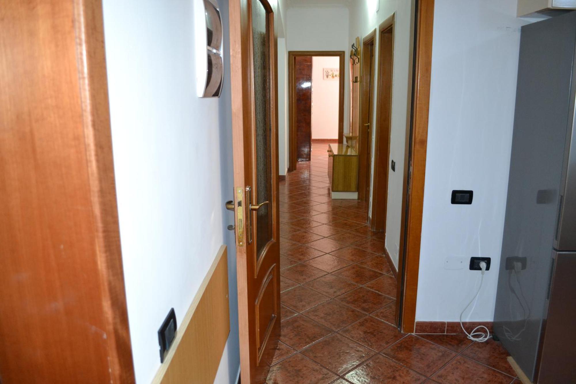 Central 5 Bedrooms Apartment Partial Seaview Vlora Kültér fotó