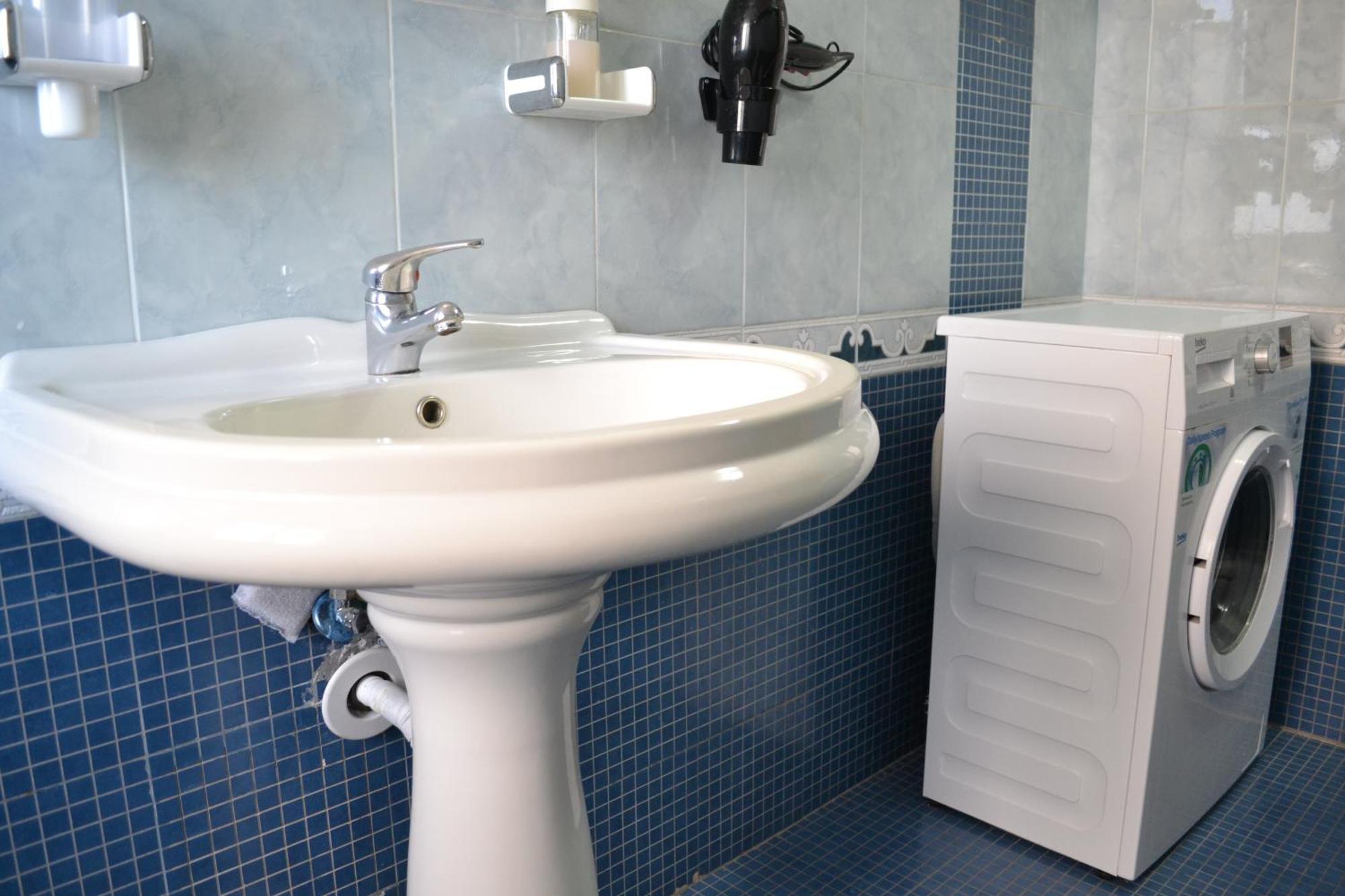 Central 5 Bedrooms Apartment Partial Seaview Vlora Kültér fotó