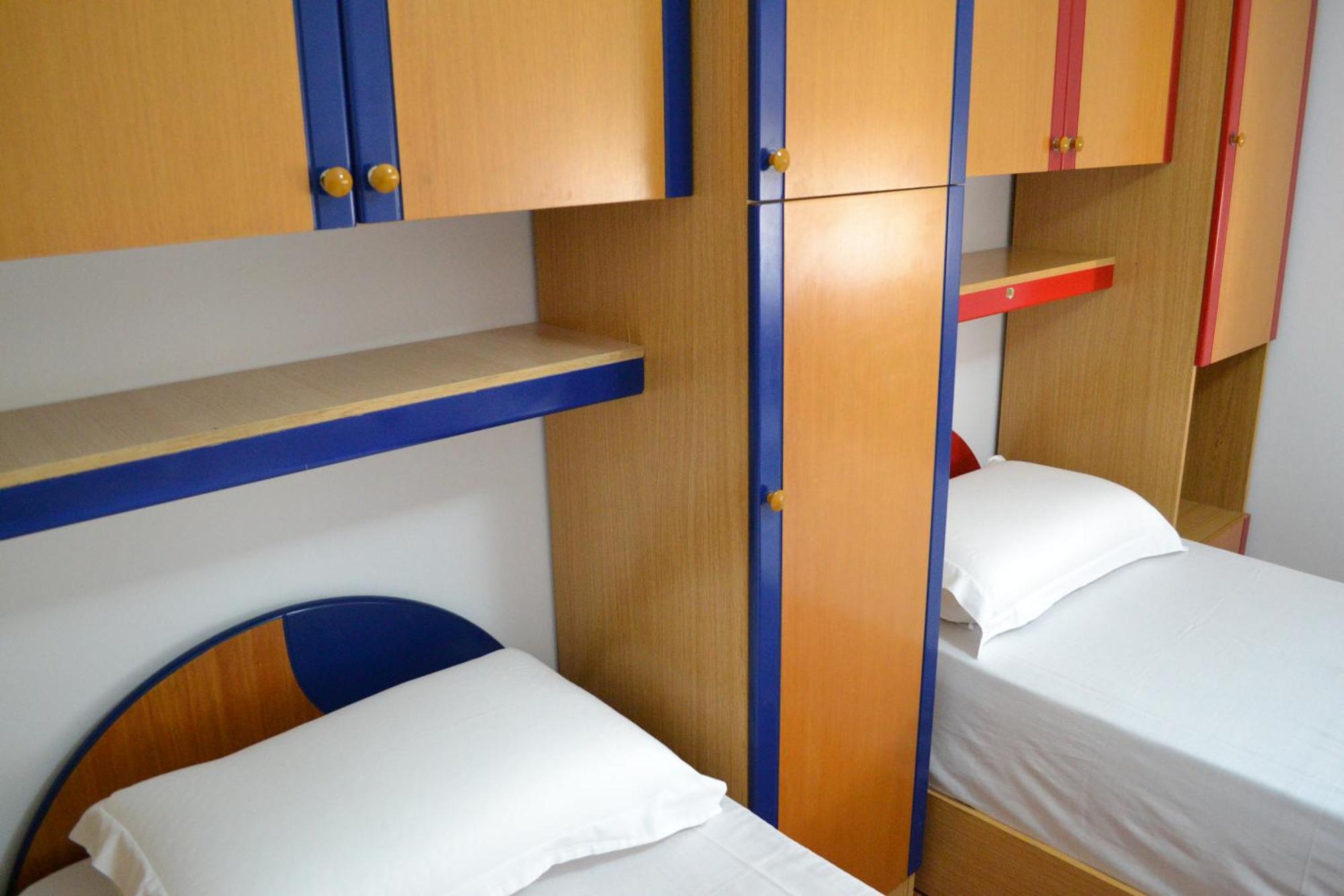 Central 5 Bedrooms Apartment Partial Seaview Vlora Kültér fotó
